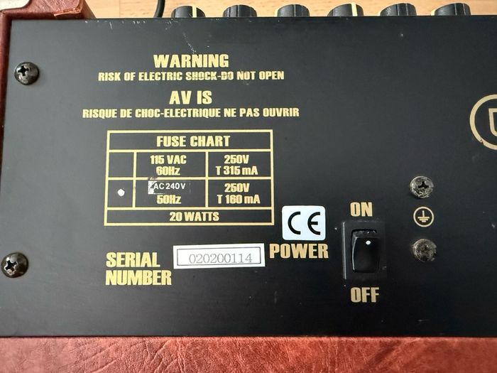 Samick Guitar Amplifier