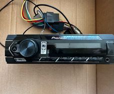 Pioneer S320BT single Din head unit