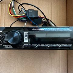 Pioneer S320BT single Din head unit