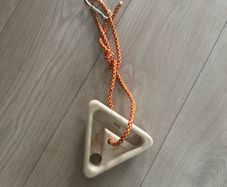 Climbing triangle handboard ( fingerboard)