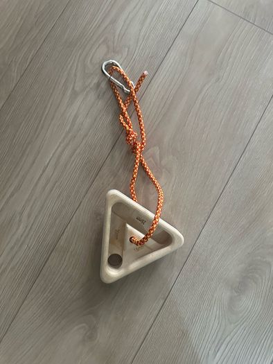 Climbing triangle handboard ( fingerboard)