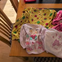 Weaning bibs