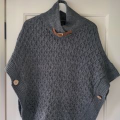 Ladies poncho jumper
