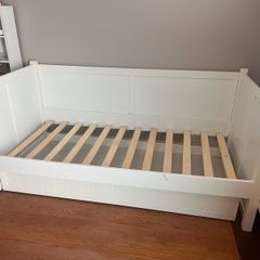 Day Bed Frame FREE