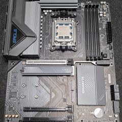 Eagle X870 WiFi7 + Ryzen 7 9800X3D Bundle Set