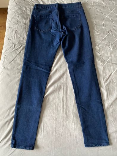 Forever 21 women ladies blue jeans, great condition, barely used