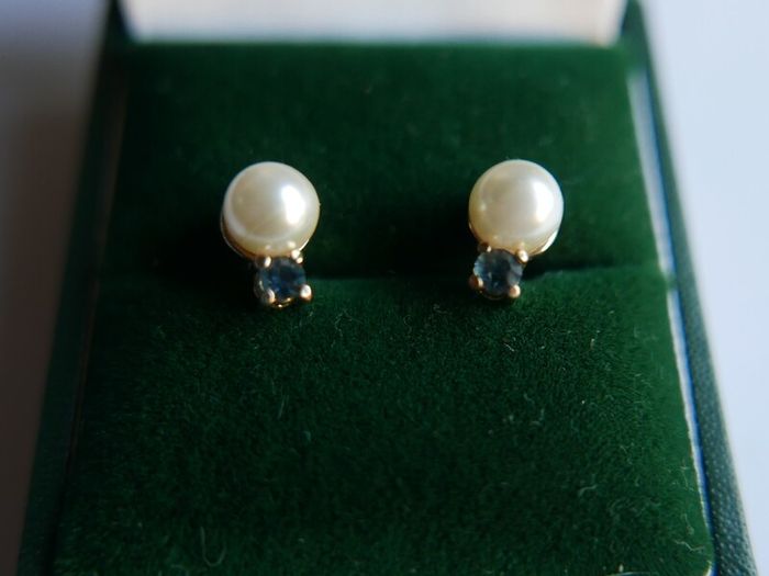 Vintage Pearl & Topaz Stud Earrings in 9ct Yellow Gold Plated