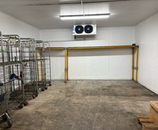 Commercial walk-in cooler