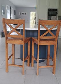 Bar stool