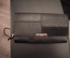 black purse new
