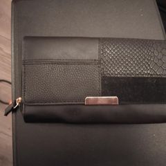 black purse new