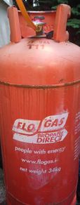 FloGas 34kg Propane Gas Cylinder with Regulator 37mbar