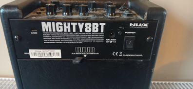 Nu>x Busker Amp