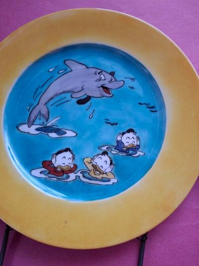 2 x Vintage ORIGINAL Hutschen Reuther Porcelain  Plates Walt Disney Cartoon  Animation  1972
