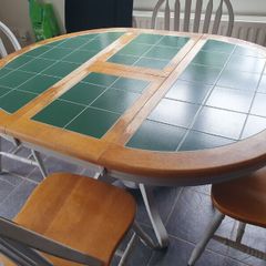 kitchen table + 4 chairs