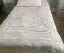 single bed