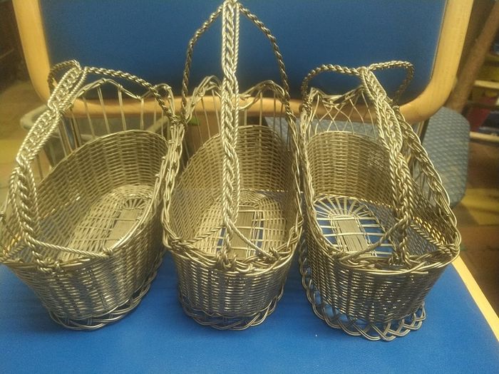 Vintage wire wine holders x3