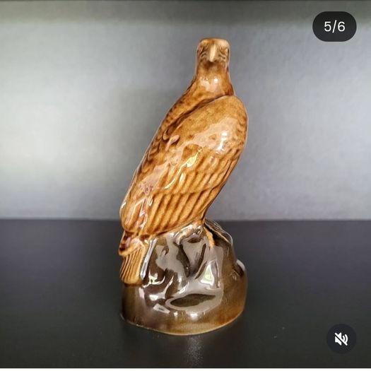 Highly collectable Beneagles Scotch Whisky decanter (empty) in the form of an eagle,