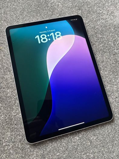 iPad Pro 11 inch 3rd gen WiFi + Cellular