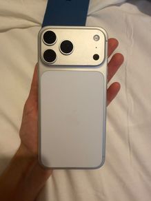 Selling my iPhone 17 Pro Max 256GB, in like-new condition