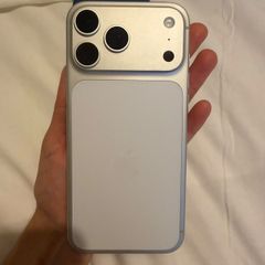 Selling my iPhone 17 Pro Max 256GB, in like-new condition