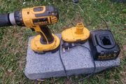 Dewault Drill 18V + charger + 2 batteries