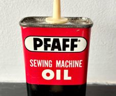 Vintage Pfaff Sewing Machine Oil Tin