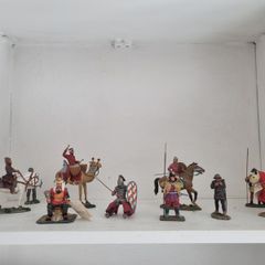 Lead soldiers