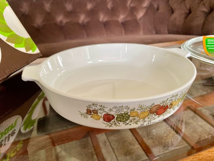 New Vintage Pyrosil Casserole Dish Spice of Life La Romarin 1970s with Lid and Original Box Unused