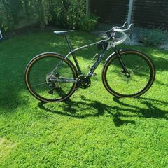Orbea Terra M30 Rockshock Ruby Suspension Gravel bike