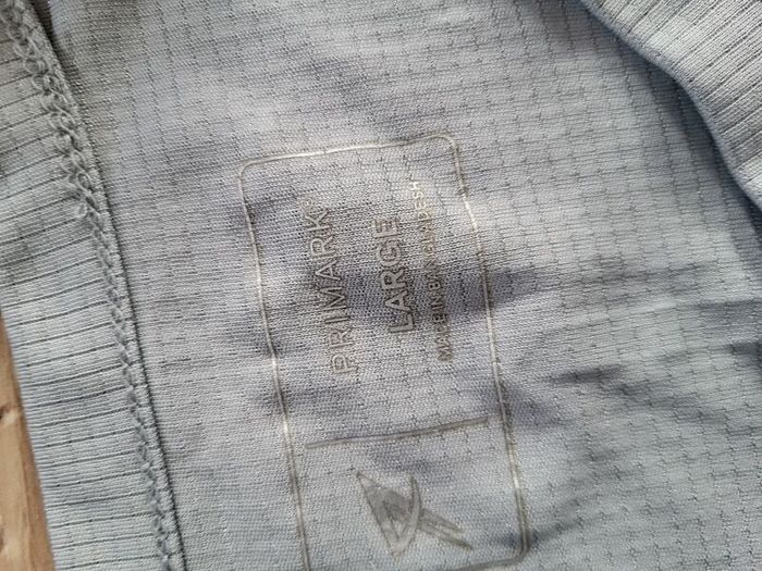 sleevless t shirt