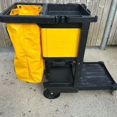 Cleaning cart