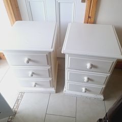 Cream Lockers x2
