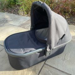 Uppababy vista V2 bassinet