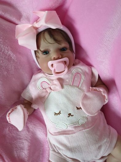 Reborns By Laura.  Baby Ashley In Homecoming Hospital Outfit.  29inch, 4lb Reborn Doll. Welcome To View