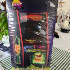 Dragons Lair mini Arcade Cabinet. New wave Replicade
