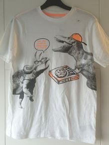 New Gap top size XL ( 12-13 years)