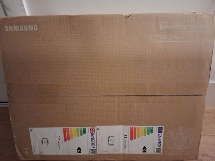 Samsung computer monitor - S4 /24"