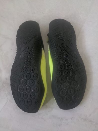 Hottuna surf shoes