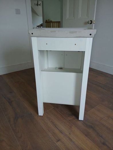 500mm Vanity and porcelain sink