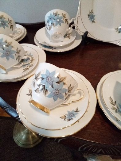 21 piece vintage china