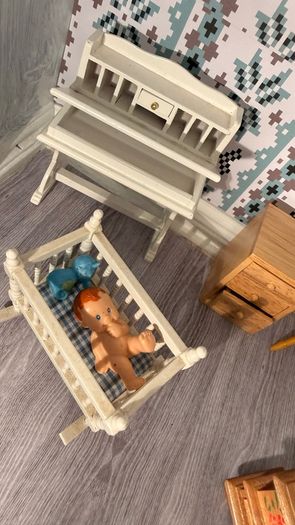 Dolls House Furniture