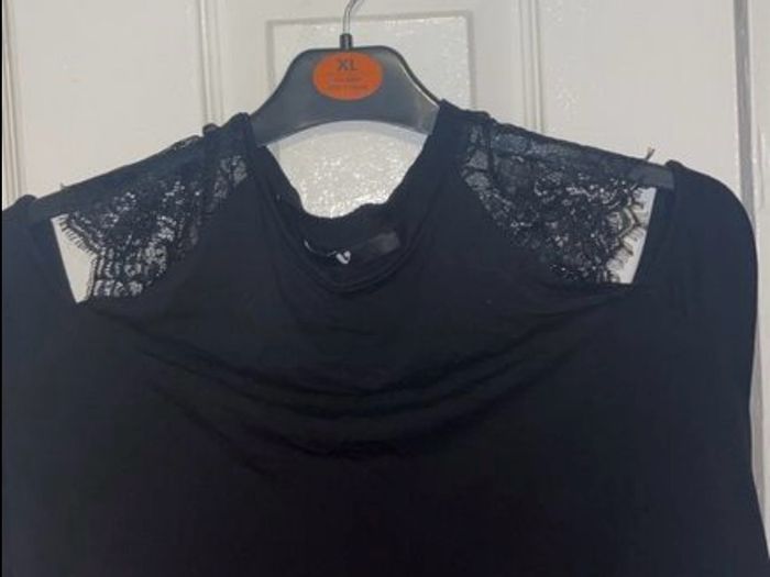 V by Very black cut out shoulders lace detail top