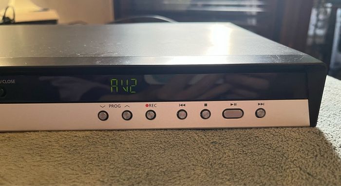 Samsung DVD-R149 DVD Player Recorder (HDMI) + Cable