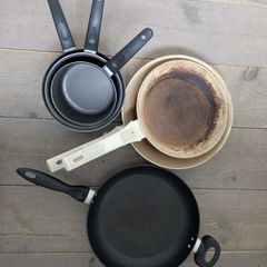 3 frying pans and 3 pots