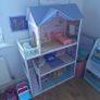 Kids Dollhouse Image 4