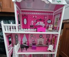 Large Dolls House