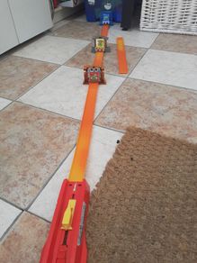Angry birds hotel wheels track