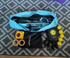 Pickleball Set.  Net,  Raquets and  5 Balls