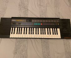 Yamaha PSR-28
